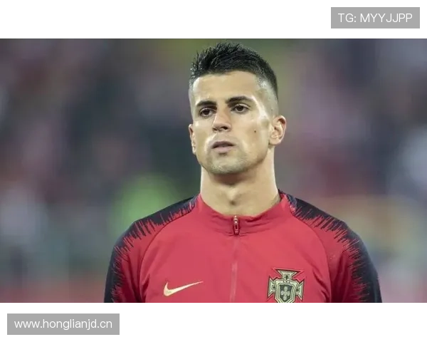 坎塞洛与阿什拉夫:控球能力与冲击力对比分析 坎塞洛与阿什拉夫:控球能力与冲击力对比分析