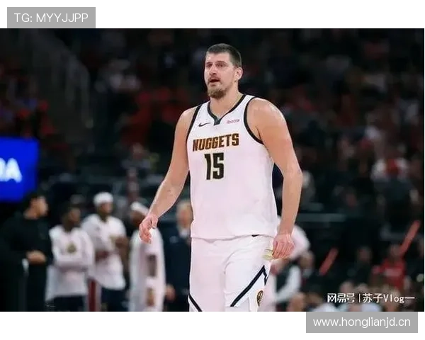 布克单打主导得分结构区别于约基奇策应